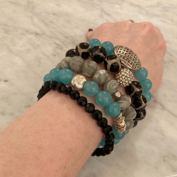 🔸NWT🔸 Gemstone Beaded Bracelet Set - Picture 3 of 16